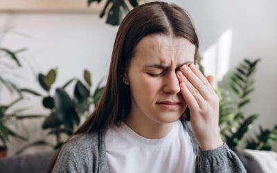 How to Tell the Difference Between Allergies & Dry Eye